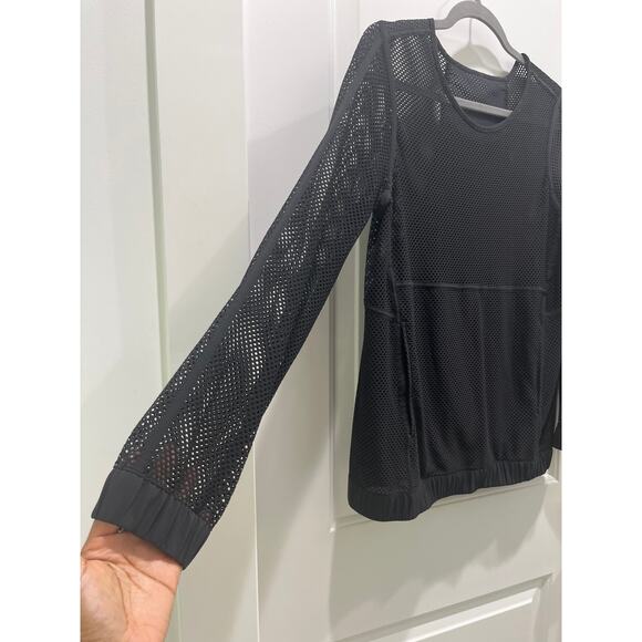 Lululemon Mesh On Mesh Pop Over in Black Sz 6 / 8 - Picture 4 of 10